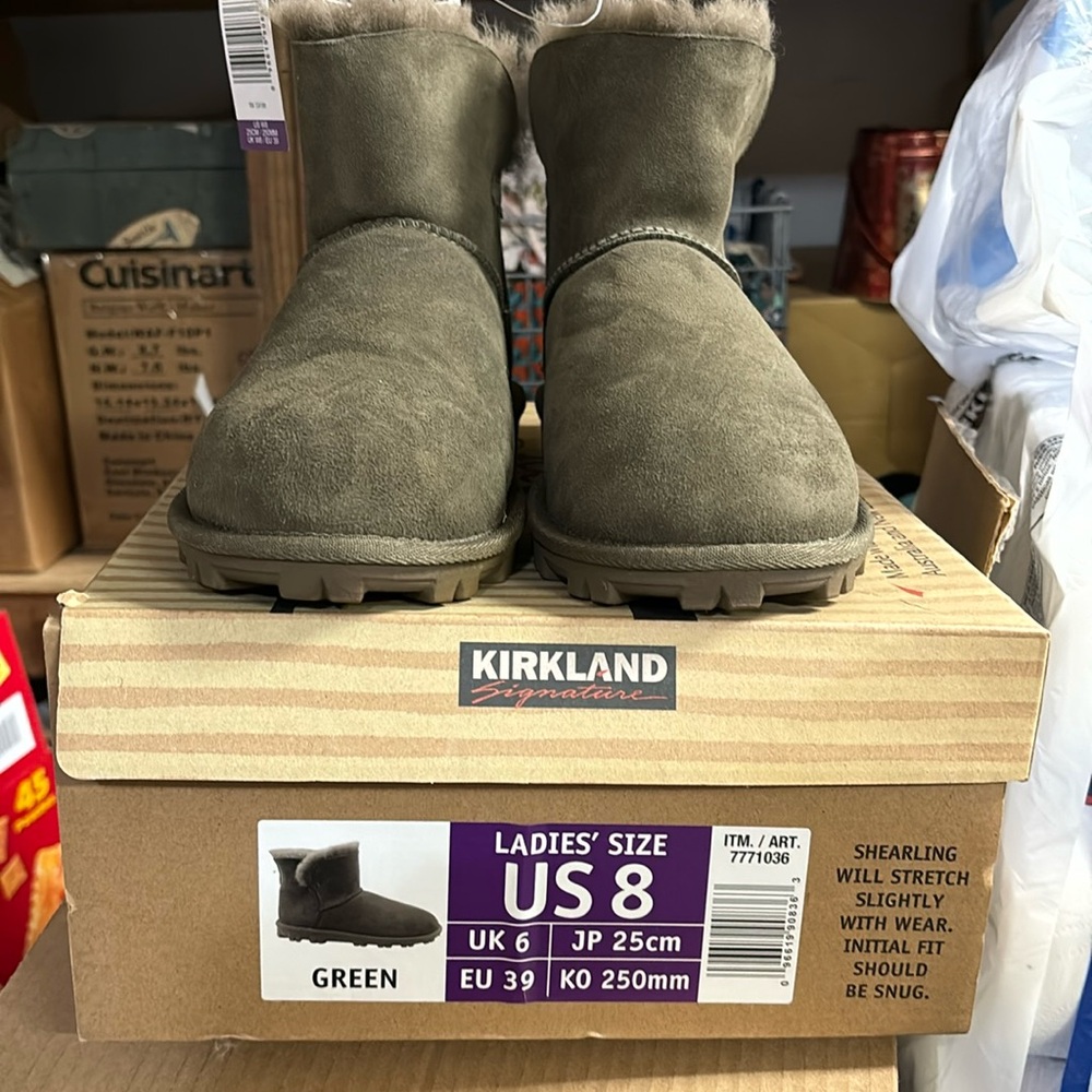 Kirkland Signature Winter Booties